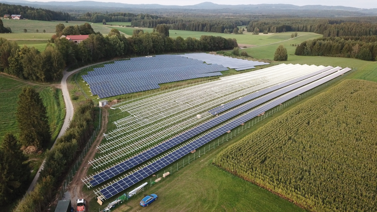 Foto: Pixabay Freiflächen sind nur begrenzt verfügbar. Ihre Nutzung durch PV-FFA sollte daher effektiv und unter Berücksichtigung der unterschiedlichen Ansprüche erfolgen.